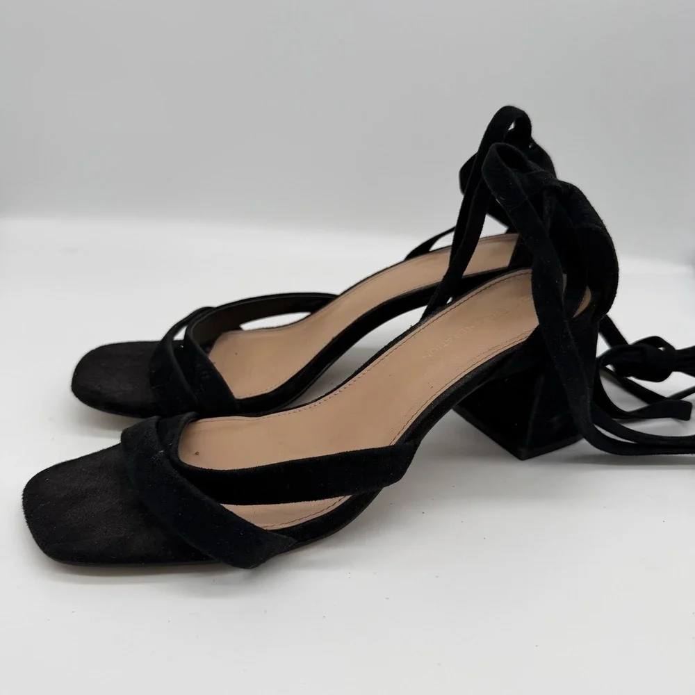 BCBGeneration Debby Black Suede Strappy Block Heel‎ Lace Up Sandals Size 8M